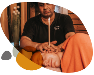 Anwendung: Ohrkerzenmassage